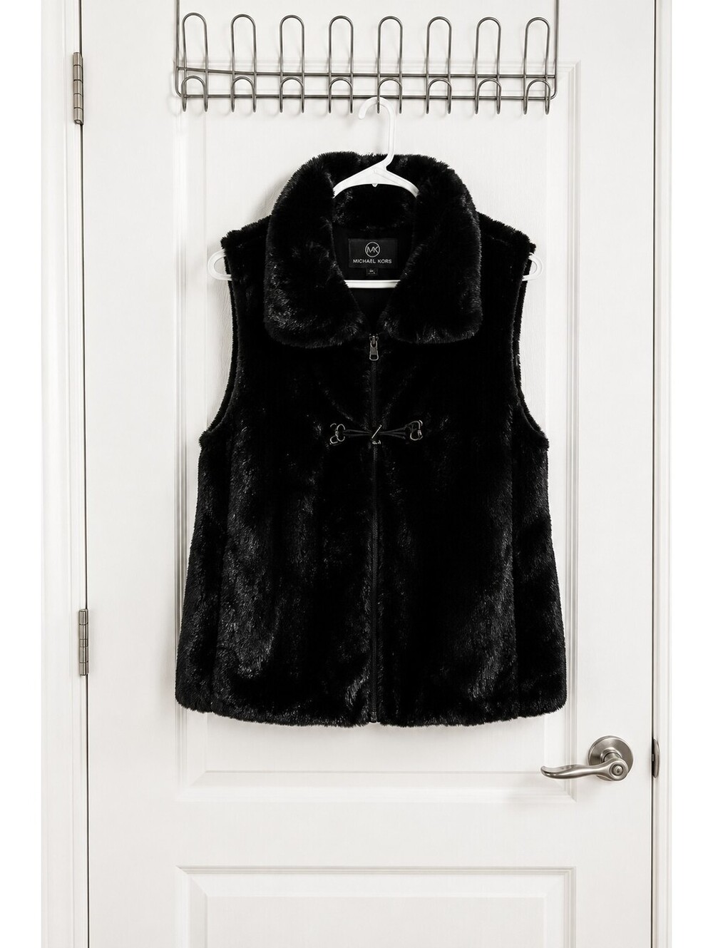 Cejon Women’s Black Faux Fur Vest Size Large Toggle Front Pockets